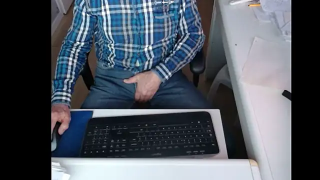 Snapshot of dutchpornking chatting on February 2025 04:50:01 PM dutchpornking online show from February 2025 04:50:01 PM