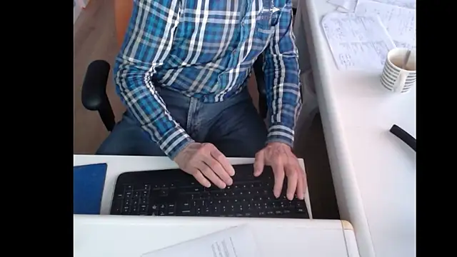 Snapshot of dutchpornking chatting on February 2025 07:59:01 AM dutchpornking online show from February 2025 07:59:01 AM