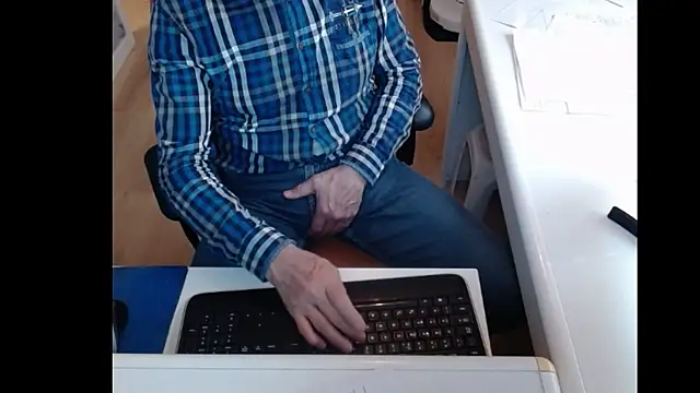 Snapshot of dutchpornking chatting on February 2025 12:39:02 PM dutchpornking online show from February 2025 12:39:02 PM