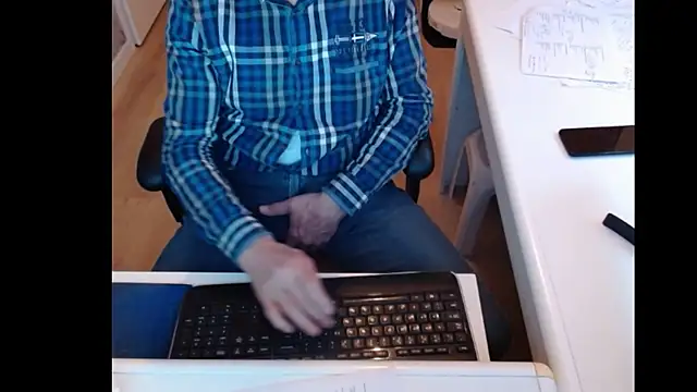 Snapshot of dutchpornking chatting on February 2025 07:58:02 AM dutchpornking online show from February 2025 07:58:02 AM