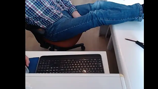 Snapshot of dutchpornking chatting on February 2025 02:02:01 PM dutchpornking online show from February 2025 02:02:01 PM