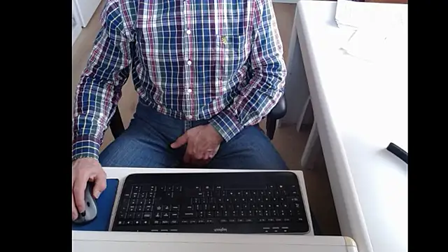 Snapshot of dutchpornking chatting on February 2025 08:09:01 AM dutchpornking online show from February 2025 08:09:01 AM