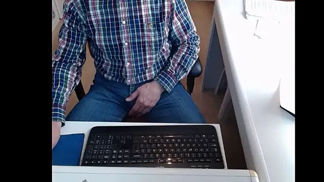 Snapshot of dutchpornking chatting on February 2025 11:44:02 AM dutchpornking online show from February 2025 11:44:02 AM