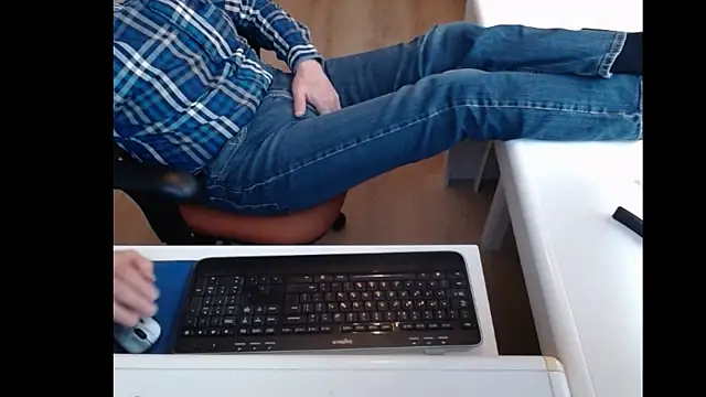 Snapshot of dutchpornking chatting on February 2025 02:38:02 PM dutchpornking online show from February 2025 02:38:02 PM