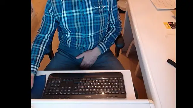 Snapshot of dutchpornking chatting on February 2025 06:15:02 PM dutchpornking online show from February 2025 06:15:02 PM