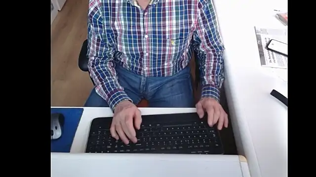 Snapshot of dutchpornking chatting on February 2025 02:21:01 PM dutchpornking online show from February 2025 02:21:01 PM