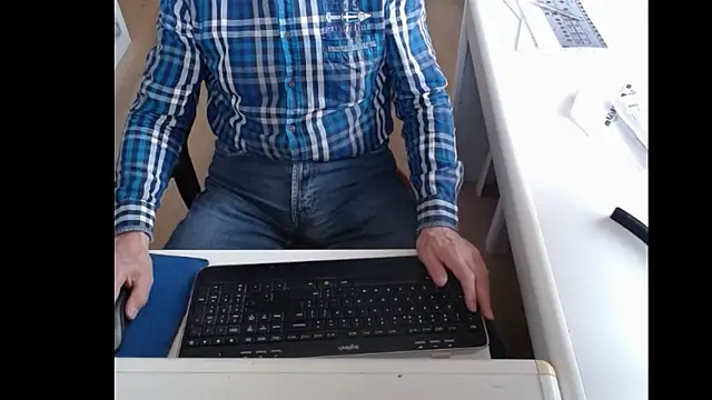 Snapshot of dutchpornking chatting on March 2025 08:23:02 AM dutchpornking online show from March 2025 08:23:02 AM