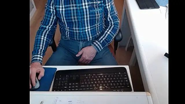 Snapshot of dutchpornking chatting on March 2025 04:22:02 PM dutchpornking online show from March 2025 04:22:02 PM