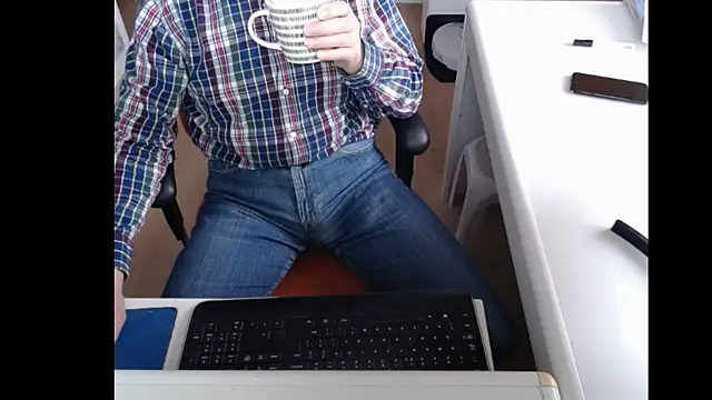 Snapshot of dutchpornking chatting on March 2025 07:53:02 AM dutchpornking online show from March 2025 07:53:02 AM