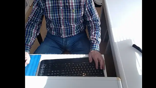 Snapshot of dutchpornking chatting on March 2025 12:00:01 PM dutchpornking online show from March 2025 12:00:01 PM