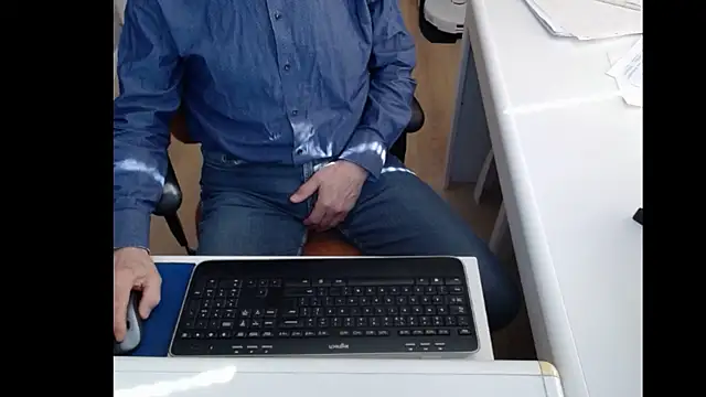 Snapshot of dutchpornking chatting on March 2025 12:14:02 PM dutchpornking online show from March 2025 12:14:02 PM