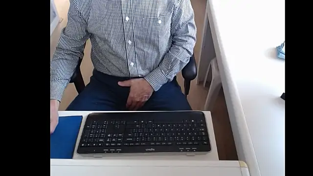 Snapshot of dutchpornking chatting on March 2025 08:23:02 AM dutchpornking online show from March 2025 08:23:02 AM