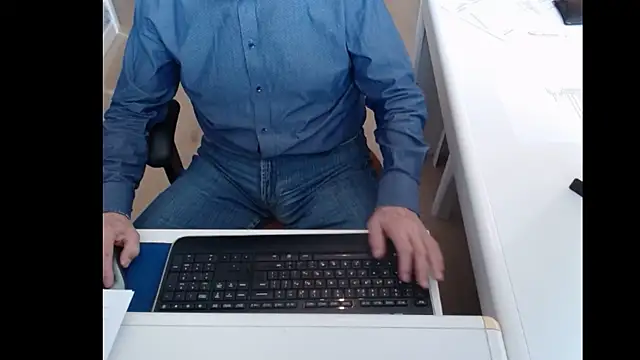 Snapshot of dutchpornking chatting on March 2025 02:40:01 PM dutchpornking online show from March 2025 02:40:01 PM