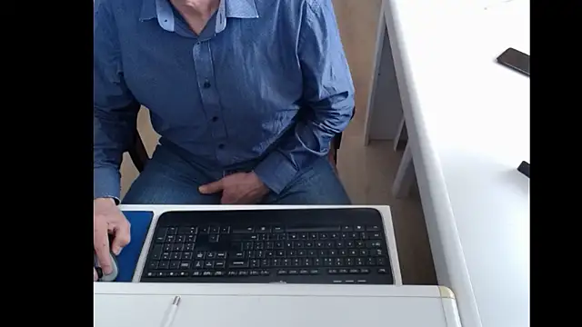 Snapshot of dutchpornking chatting on March 2025 11:42:02 AM dutchpornking online show from March 2025 11:42:02 AM