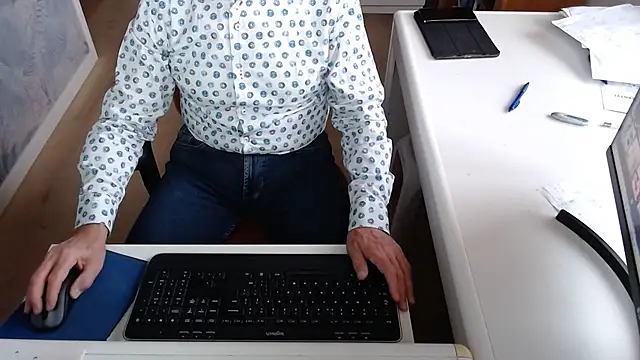 Snapshot of dutchpornking chatting on October 2025 06:45:02 AM dutchpornking online show from October 2025 06:45:02 AM