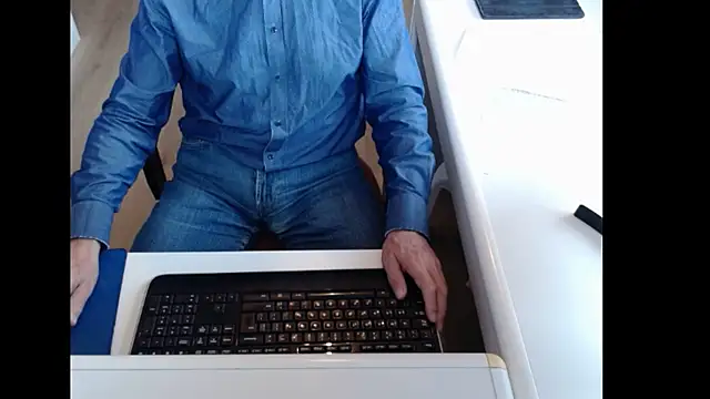 Snapshot of dutchpornking chatting on October 2025 07:53:02 AM dutchpornking online show from October 2025 07:53:02 AM