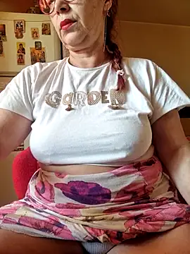 Snapshot of Chriss_Tinaa chatting on June 2026 04:28:02 AM Chriss Tinaa online show from June 2026 04:28:02 AM