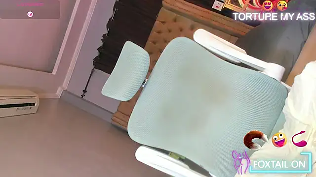 SpiffyFuchsia69 online show from October 2025 12:22:01 AM