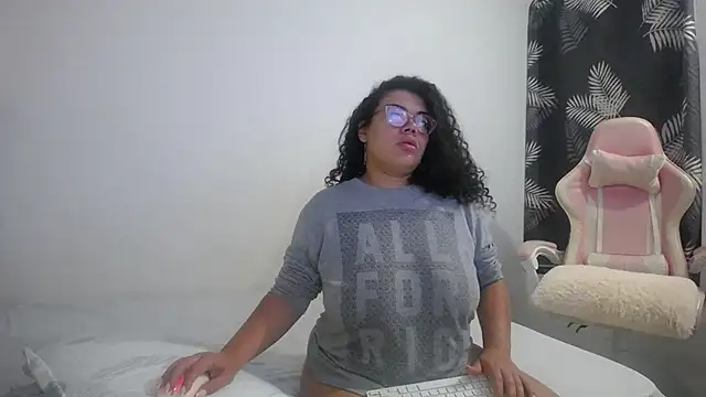 mabigomez00 online show from December 2025 09:36:02 AM