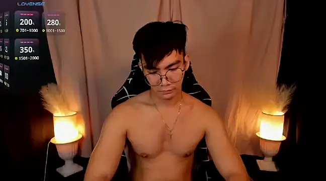 Snapshot of 000batman000 chatting on January 2025 01:31:02 PM 000batman000 online show from January 2025 01:31:02 PM