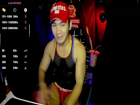 Snapshot of 000batman000 chatting on March 2026 06:25:02 AM 000batman000 online show from March 2026 06:25:02 AM