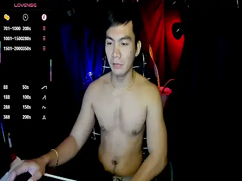 Snapshot of 000batman000 chatting on March 2026 11:28:02 AM 000batman000 online show from March 2026 11:28:02 AM