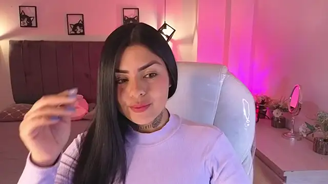 Catalinaa martinez online show from November 2025 03:07:01 AM