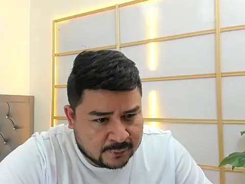 Snapshot of oso_dirty_ chatting on July 2026 05:51:02 PM oso dirty online show from July 2026 05:51:02 PM