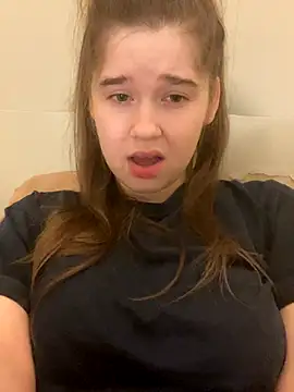 HornyGirlH online show from October 2025 01:29:01 AM