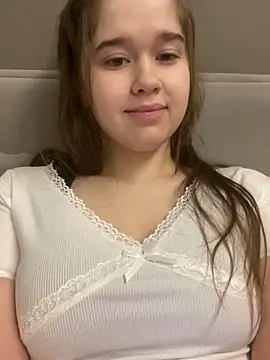 HornyGirlH online show from December 2025 03:11:01 AM