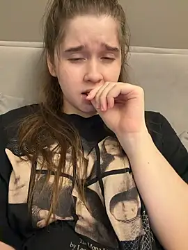 HornyGirlH online show from March 2026 10:00:02 PM