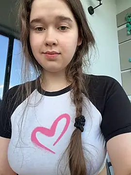 Snapshot of HornyGirlH chatting on May 2026 03:17:01 PM HornyGirlH online show from May 2026 03:17:01 PM