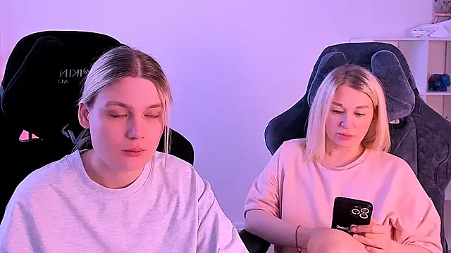 hotblonds online show from December 2024 09:40:02 AM