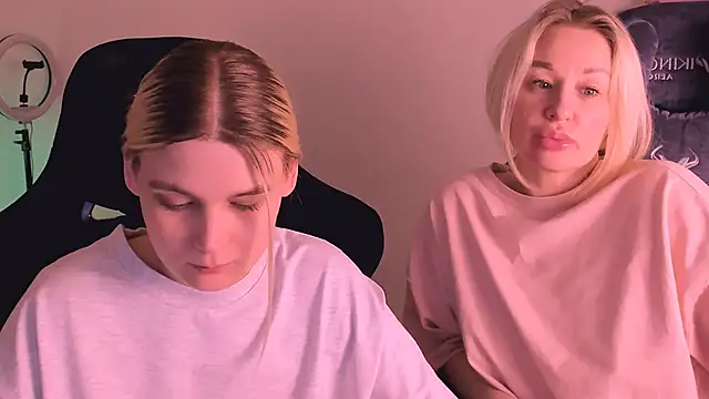 hotblonds online show from January 2025 02:04:02 AM