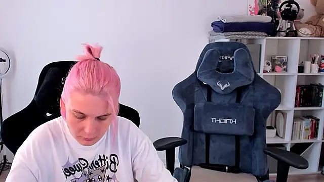 hotblonds online show from September 2025 10:50:01 AM