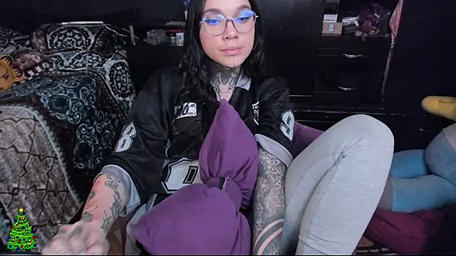 Lilmarieee online show from December 2024 11:14:02 PM