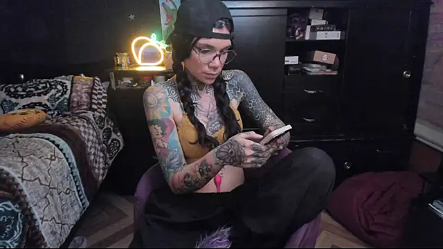 Lilmarieee online show from January 2025 01:36:02 AM