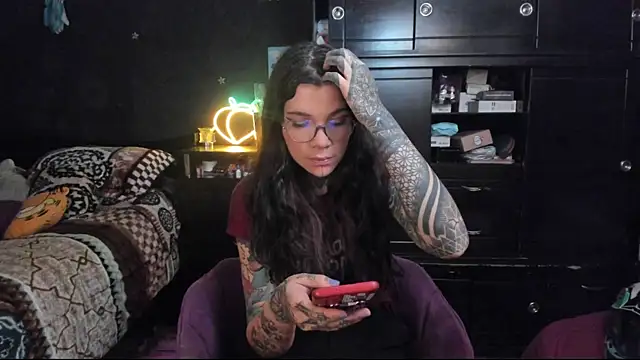 Lilmarieee online show from January 2025 09:54:01 PM