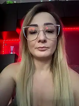 Snapshot of black_angel_69 chatting on December 2025 04:13:01 PM black angel 69 online show from December 2025 04:13:01 PM