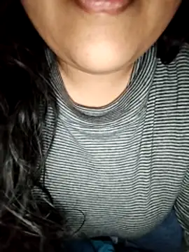 Annerae online show from November 2025 04:47:01 PM