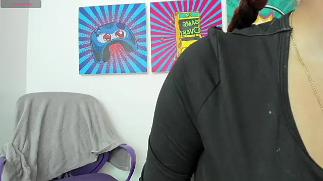 Snapshot of Ash_milk chatting on February 2026 04:06:02 PM Ash milk online show from February 2026 04:06:02 PM