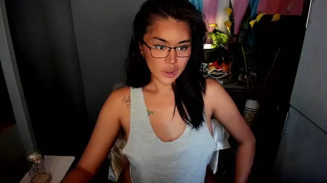 QuiinMollyXxX online show from March 2026 04:42:02 AM