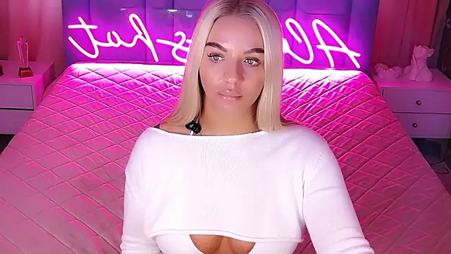 AllwaysHotJ online show from February 2026 06:40:02 AM