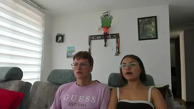 A sexy couple   online show from September 2025 05:59:01 PM