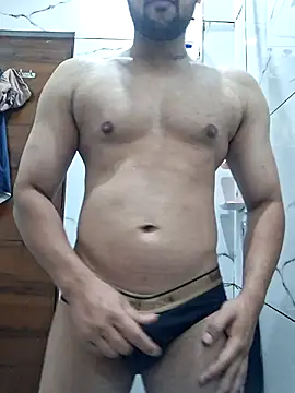Snapshot of GYMBOY0071 chatting on May 2026 07:08:02 PM GYMBOY0071 online show from May 2026 07:08:02 PM