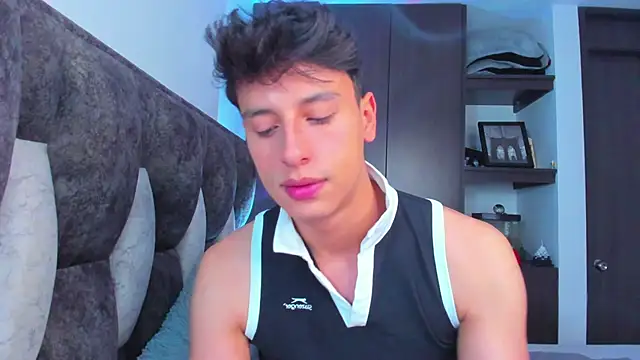 Snapshot of I_Gabriel chatting on February 2025 10:44:02 PM I Gabriel online show from February 2025 10:44:02 PM