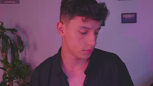 Snapshot of I_Gabriel chatting on February 2026 04:44:01 AM I Gabriel online show from February 2026 04:44:01 AM