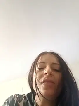 Snapshot of khloebanques chatting on March 2026 11:51:02 PM khloebanques online show from March 2026 11:51:02 PM