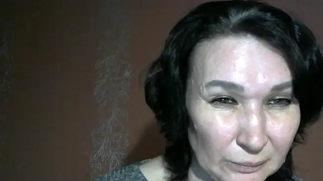Snapshot of PrettyAndWild chatting on September 2025 03:45:01 PM PrettyAndWild online show from September 2025 03:45:01 PM