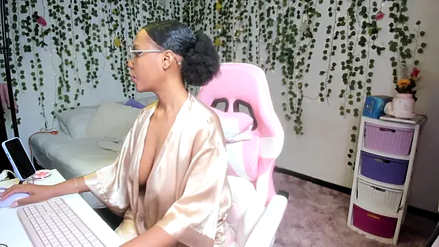 violeta milleer online show from February 2026 06:24:02 PM